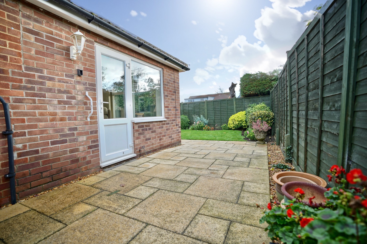 2 bed semi-detached bungalow for sale in Cedar Road, St. Ives  - Property Image 12
