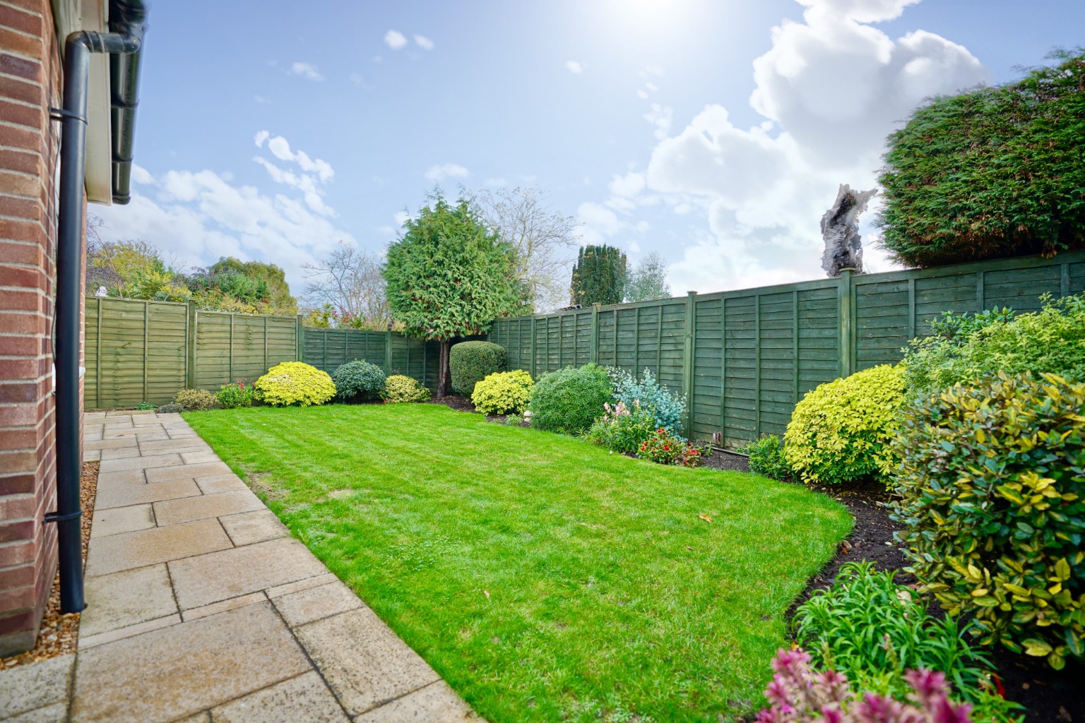 2 bed semi-detached bungalow for sale in Cedar Road, St. Ives  - Property Image 13