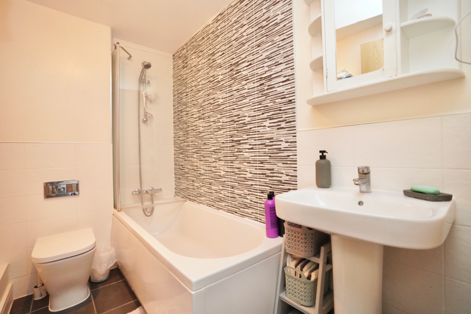 2 bed terraced house for sale in Wheatstone Road, Huntingdon  - Property Image 6