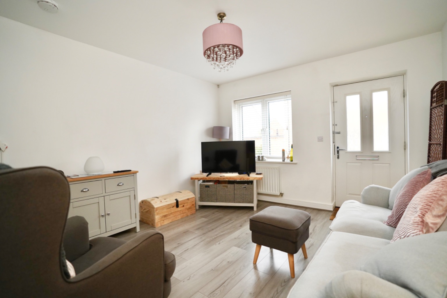 2 bed terraced house for sale in Wheatstone Road, Huntingdon 6