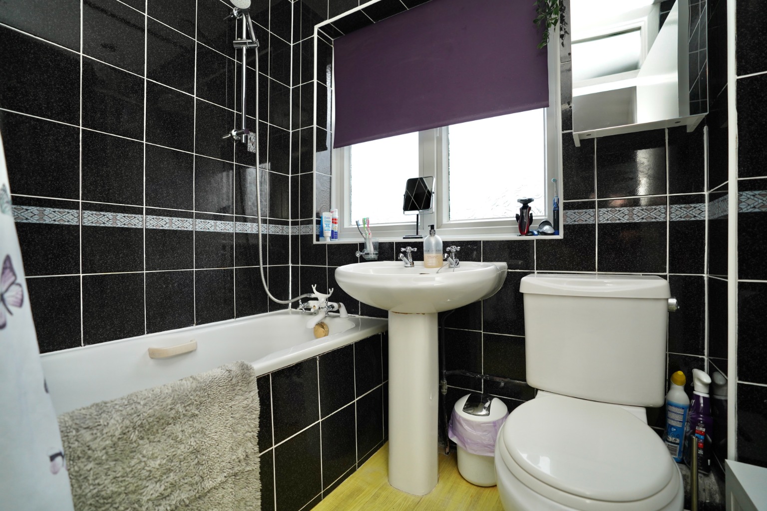 3 bed end of terrace house for sale in Lancelot Way, Huntingdon 10