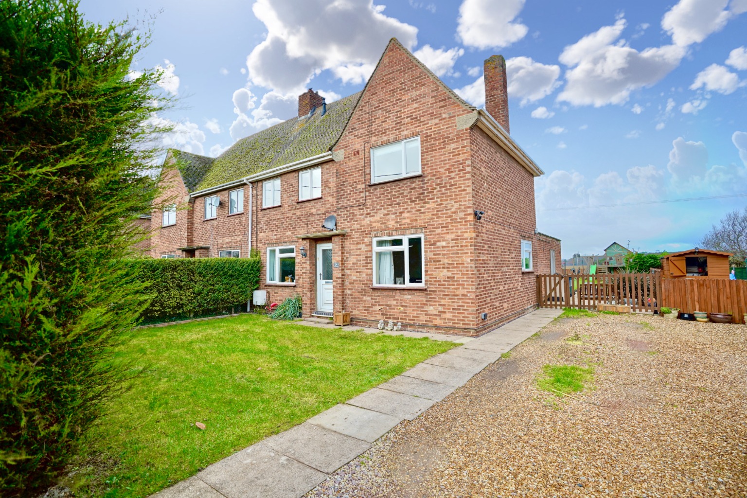 3 bed semi-detached house for sale in Coronation Avenue, Huntingdon  - Property Image 1