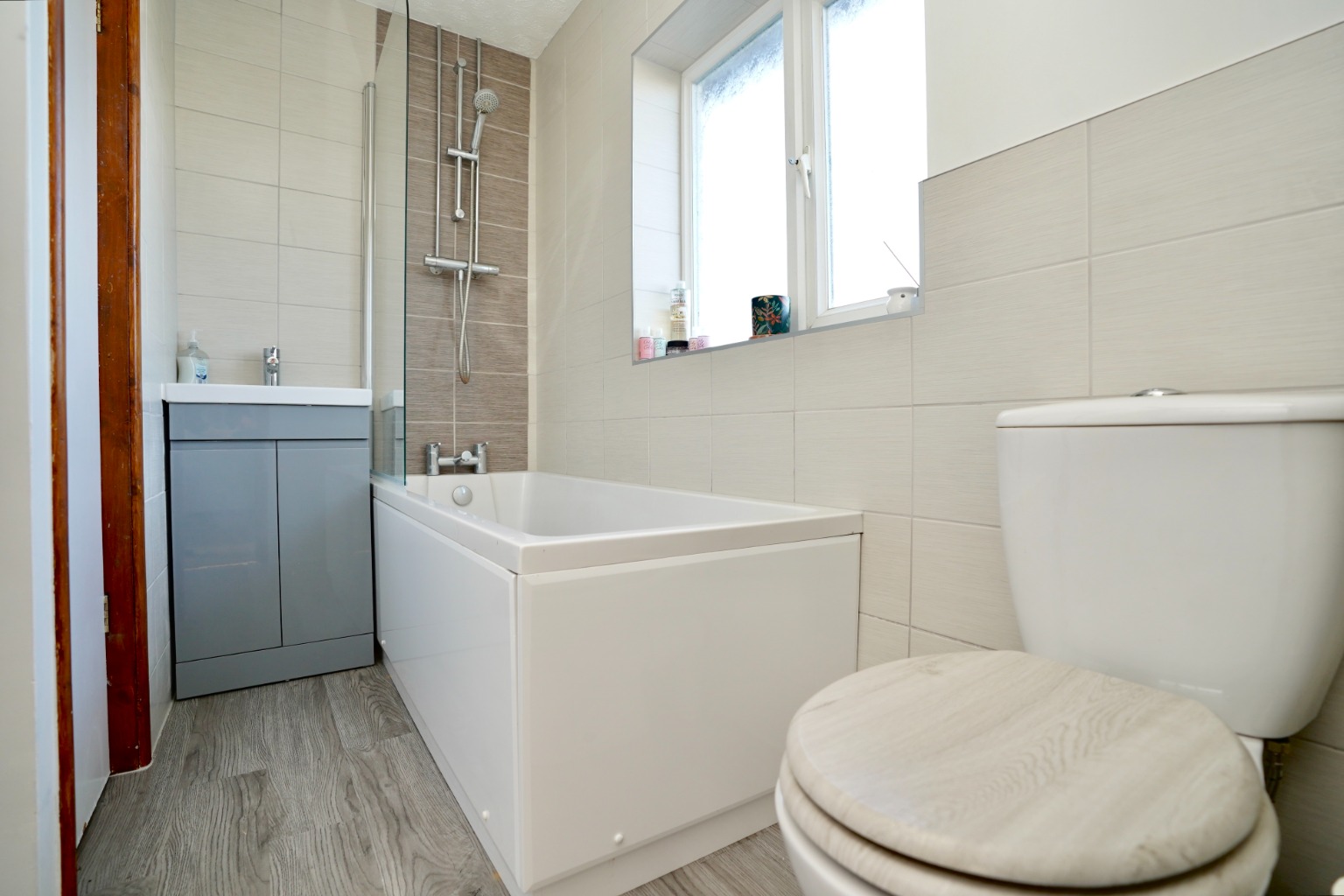 3 bed semi-detached house for sale in Coronation Avenue, Huntingdon  - Property Image 14