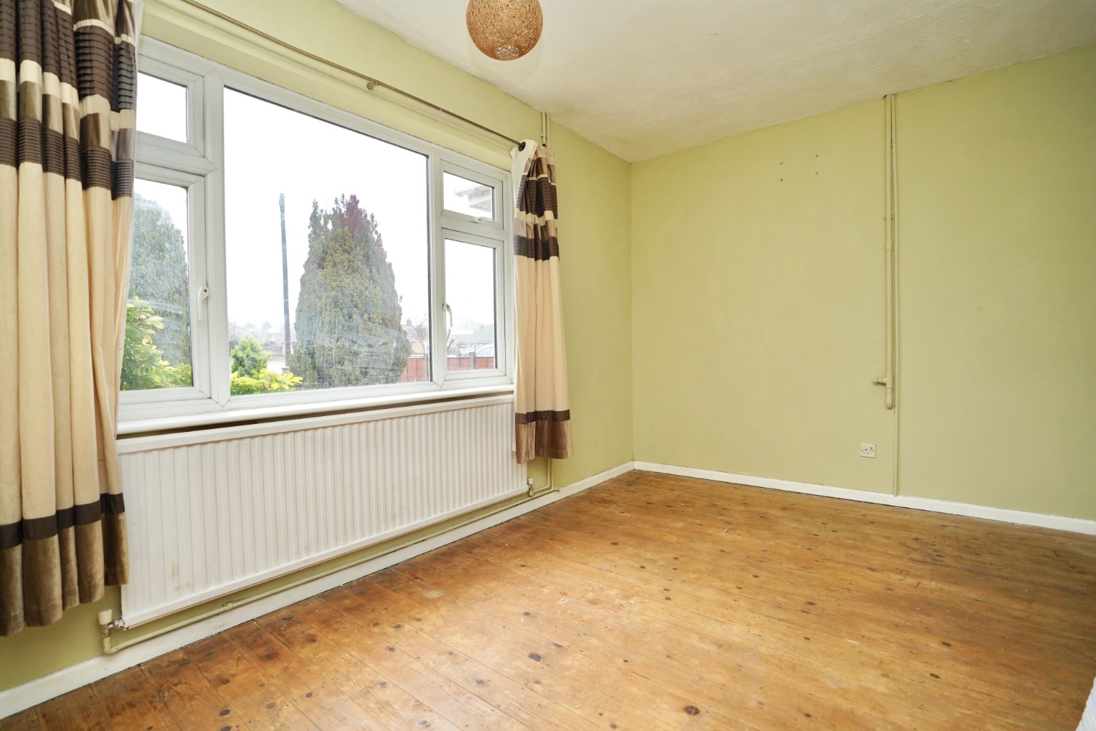 3 bed detached bungalow for sale in Mayfield Road, Huntingdon 8