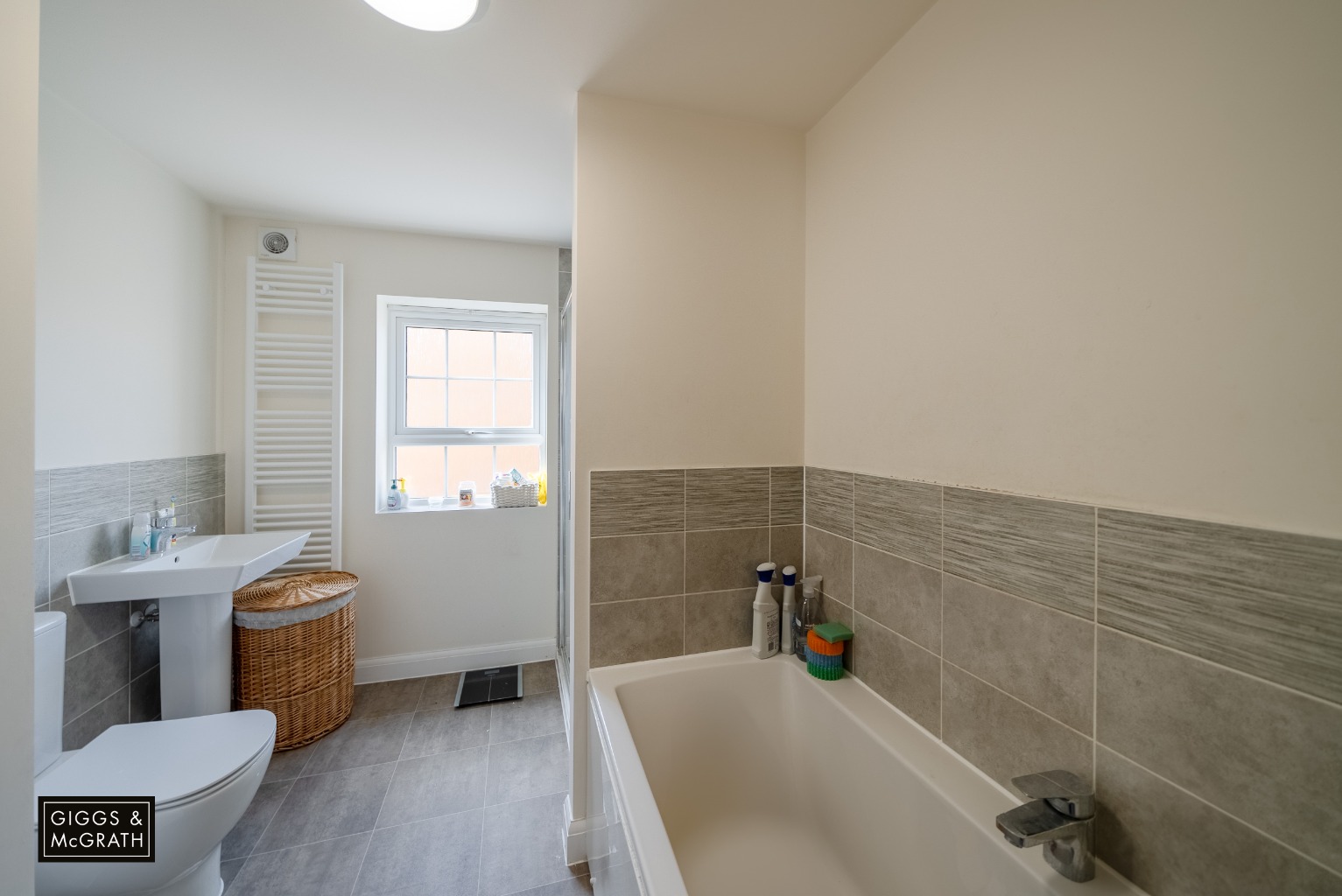 5 bed detached house for sale in Eldrida Drive, Huntingdon 16