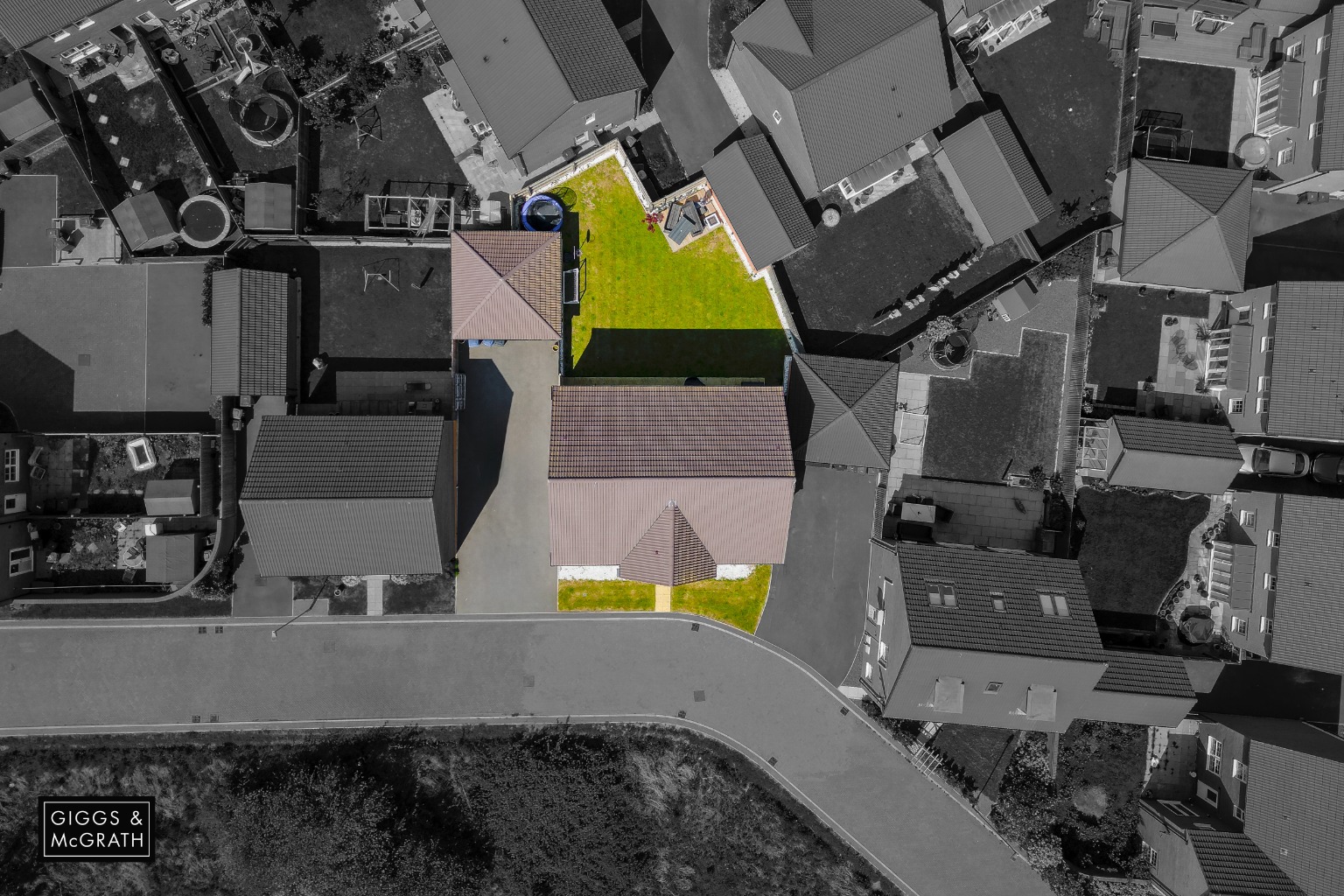 5 bed detached house for sale in Eldrida Drive, Huntingdon 7