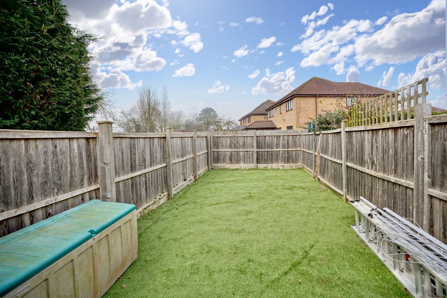 3 bed end of terrace house for sale in Warboys Road, Huntingdon 3