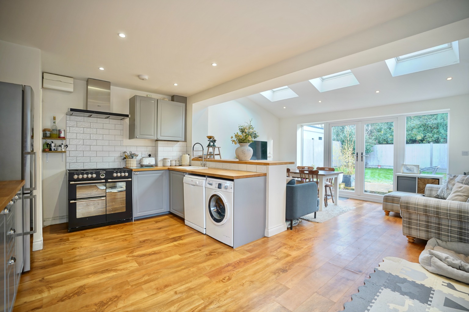 3 bed detached house for sale in St Ives Road, Huntingdon 2