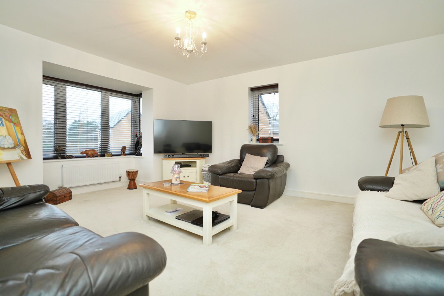 4 bed detached house for sale in Wagstaffe Close, Huntingdon  - Property Image 3