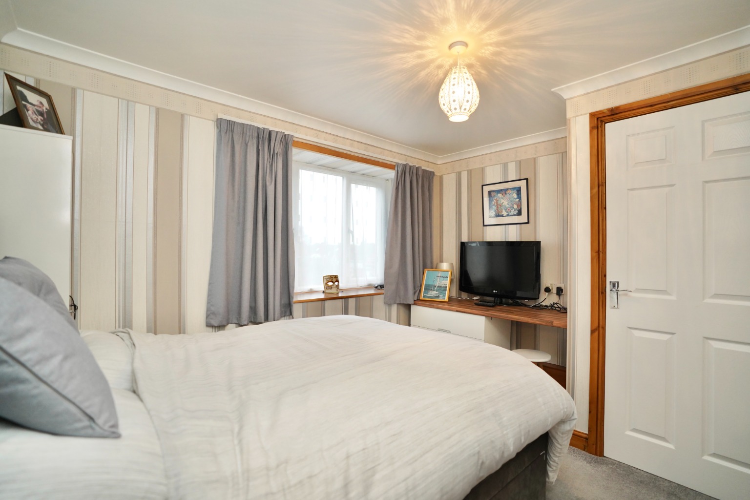 3 bed semi-detached house for sale in Anderson Crescent, Huntingdon 6