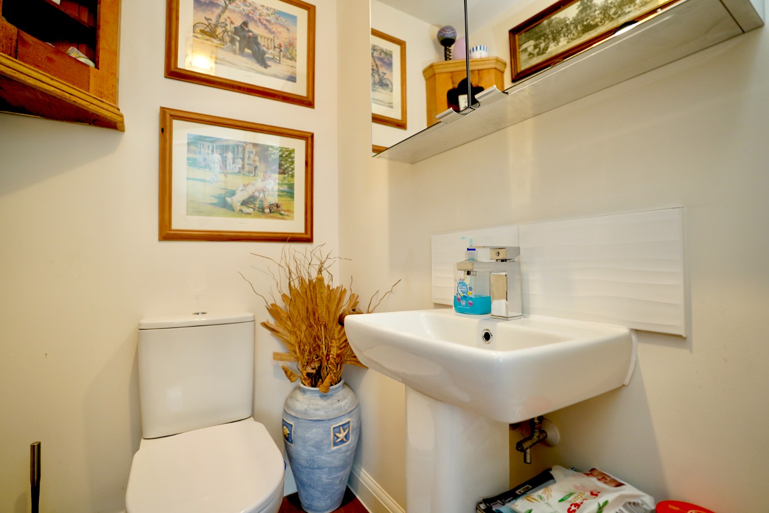 4 bed link detached house for sale in Innkeeper Way, Huntingdon  - Property Image 5