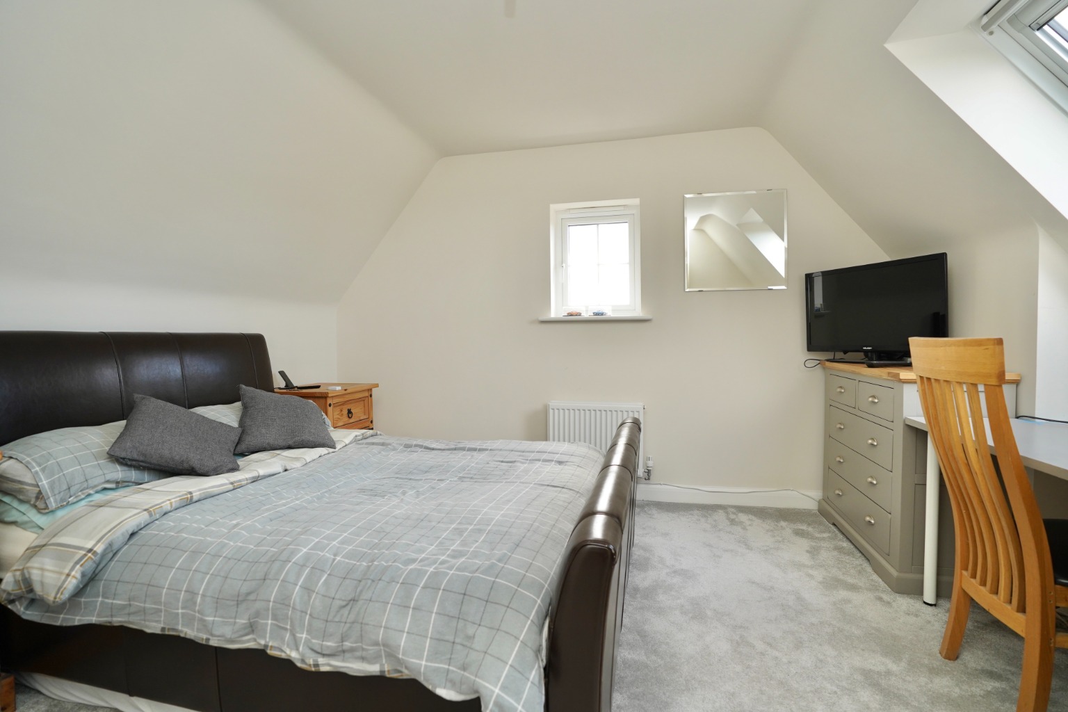 4 bed link detached house for sale in Innkeeper Way, Huntingdon  - Property Image 7