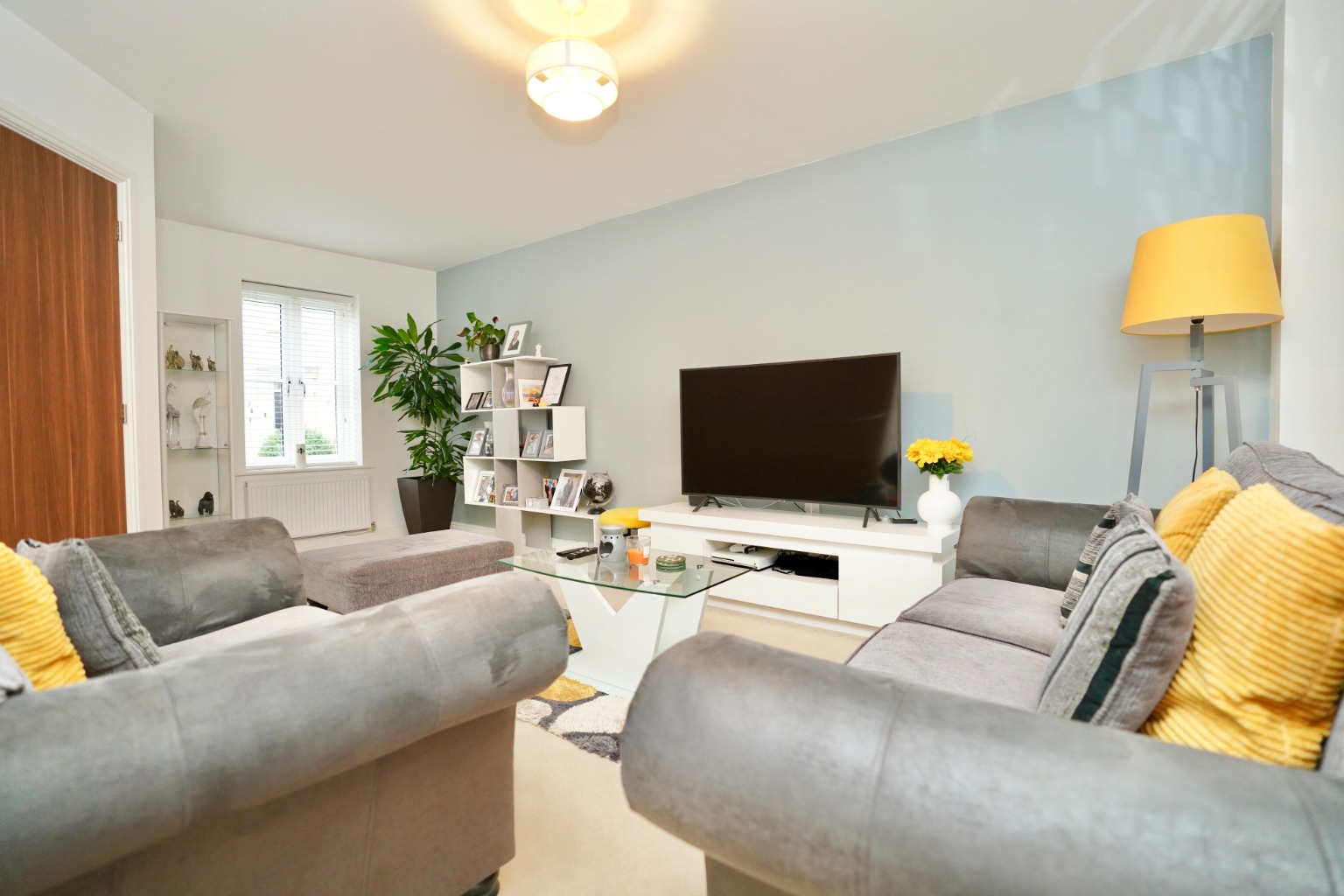 3 bed semi-detached house for sale in Somning Close, Huntingdon 5