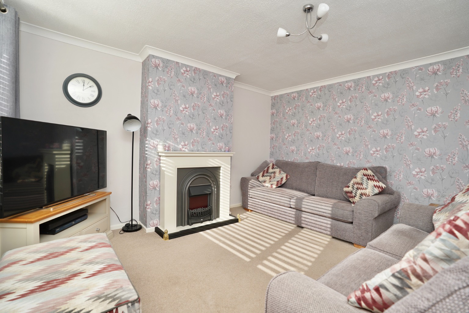 3 bed semi-detached house for sale in Hawthorn Way, St. Ives  - Property Image 3