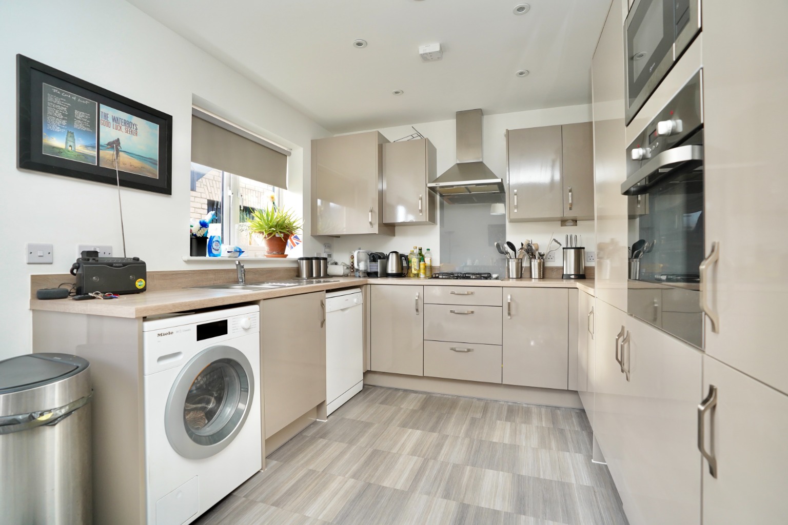 3 bed detached house for sale in Suffolk Close, Huntingdon 1