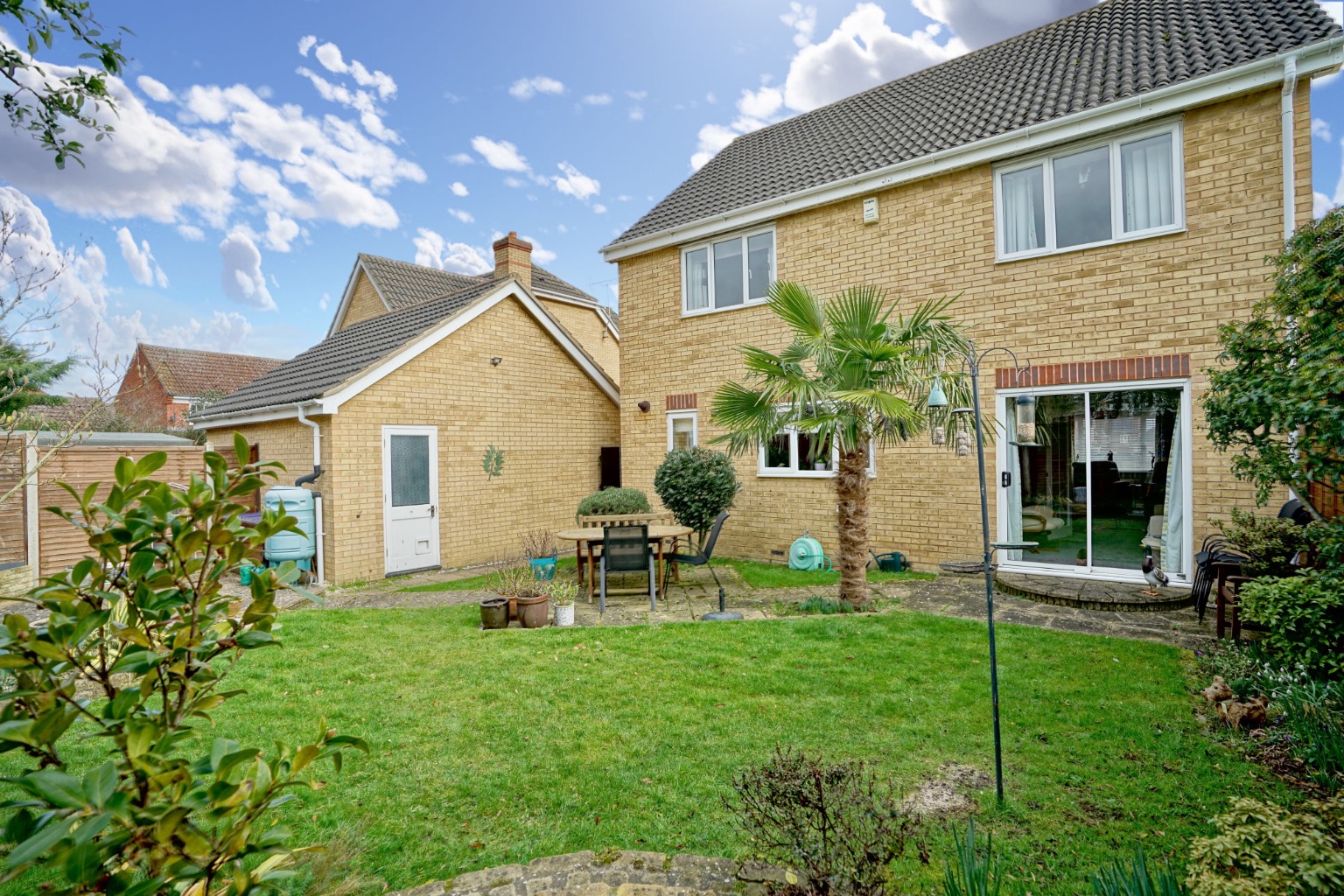 4 bed detached house for sale in Cambridge Drive, St. Ives  - Property Image 1