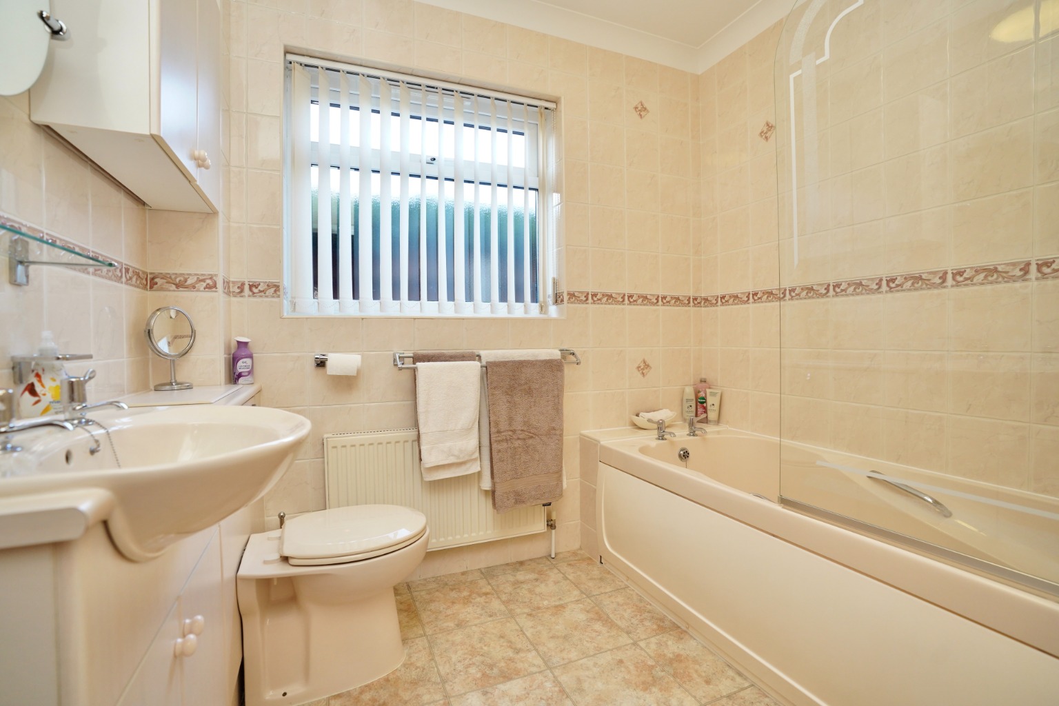 3 bed detached bungalow for sale in Parkhall Road, Huntingdon  - Property Image 13