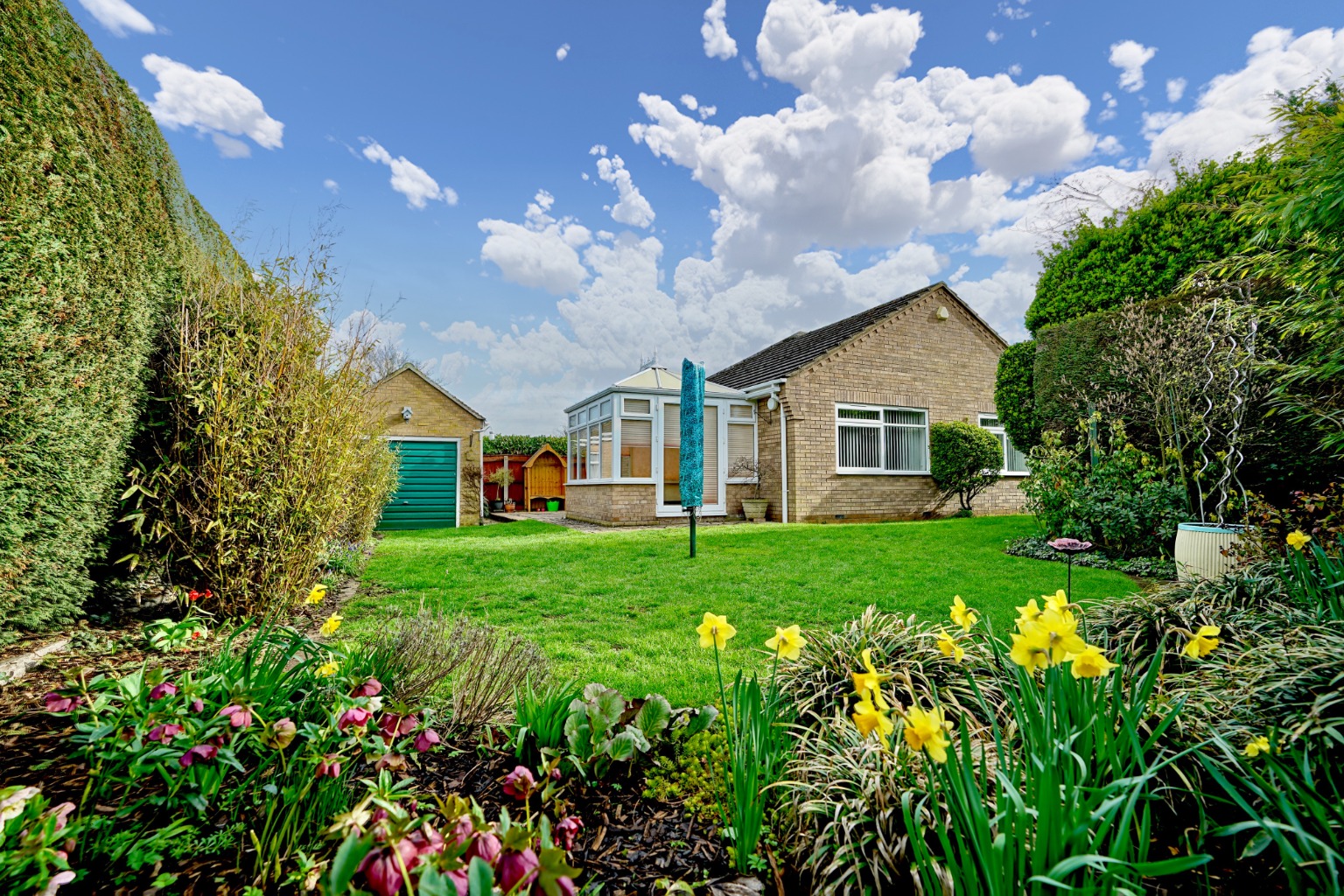 3 bed detached bungalow for sale in Parkhall Road, Huntingdon, PE28