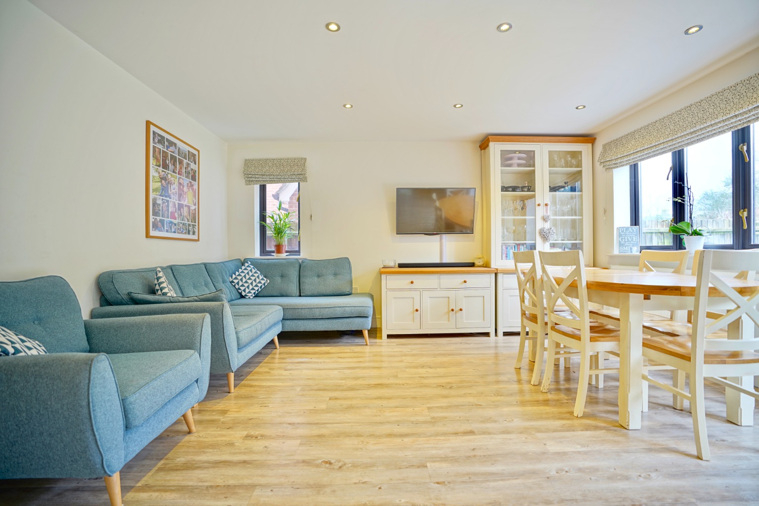 4 bed detached house for sale in James Wadsworth Close, Cambridge  - Property Image 3