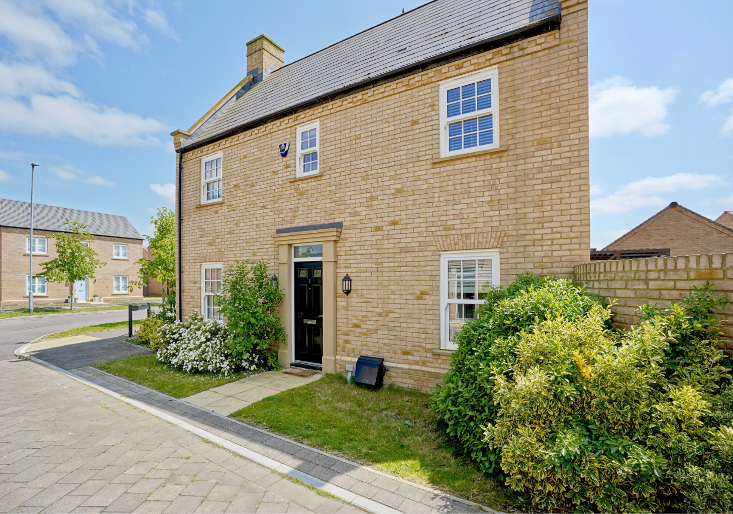 3 bed detached house for sale in Hunnane Drive, Huntingdon  - Property Image 1