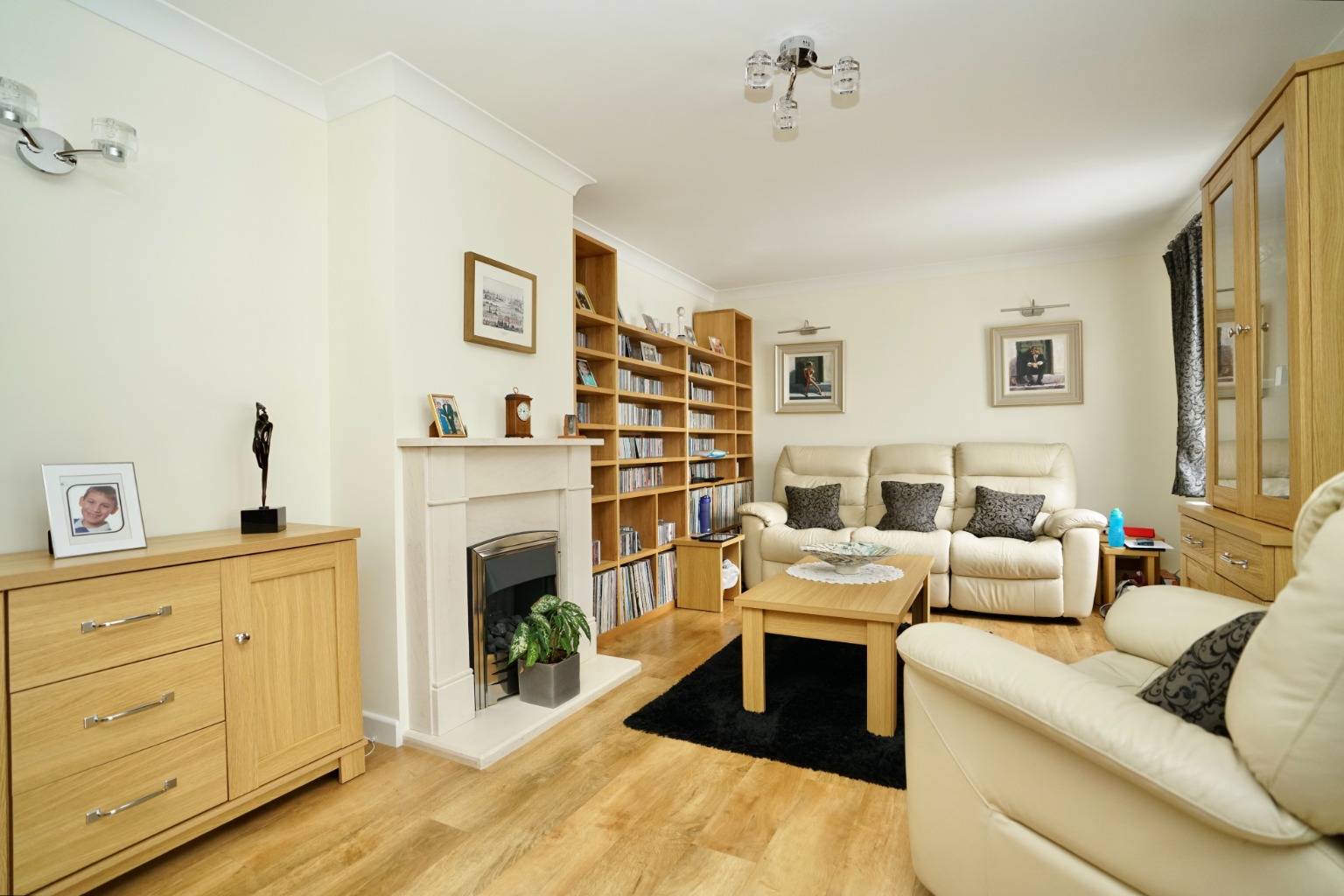 4 bed detached house for sale in Dunholt Way, Huntingdon 1