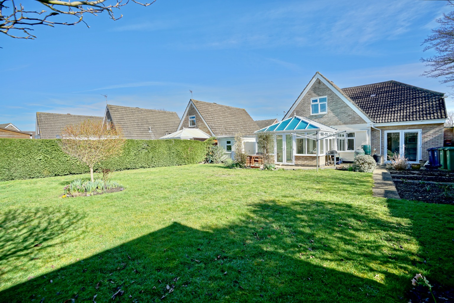 4 bed detached house for sale in Dunholt Way, Huntingdon  - Property Image 4