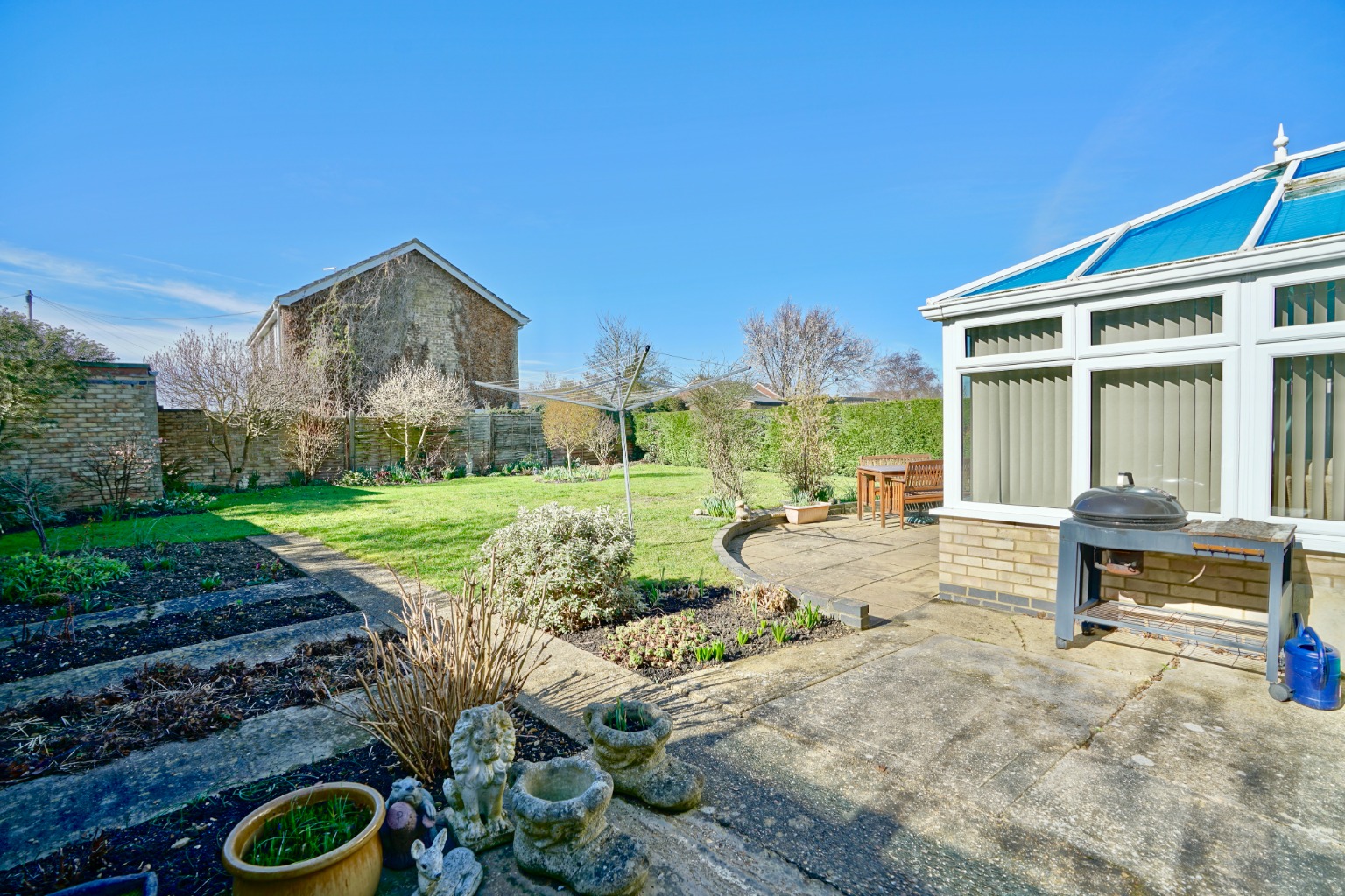 4 bed detached house for sale in Dunholt Way, Huntingdon 15