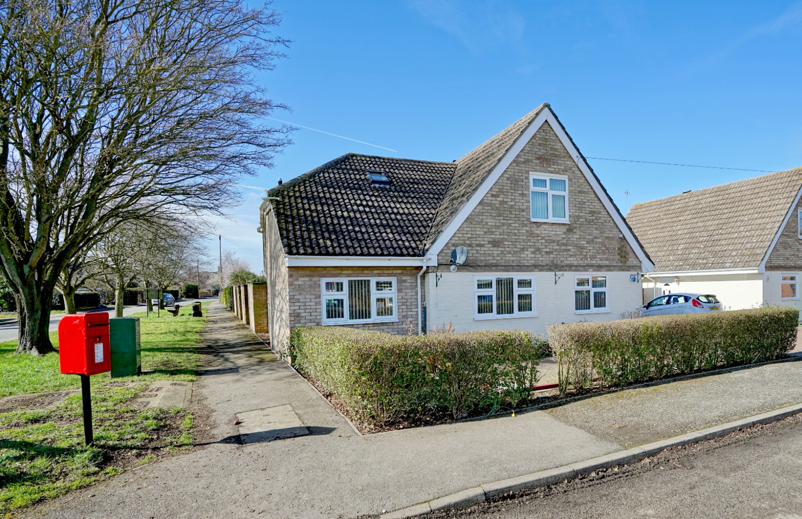 4 bed detached house for sale in Dunholt Way, Huntingdon  - Property Image 17