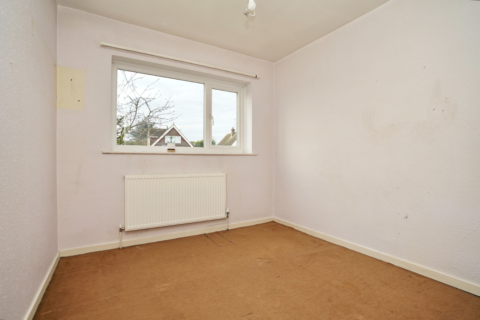 3 bed semi-detached bungalow for sale in Overcote Lane, St. Ives  - Property Image 9