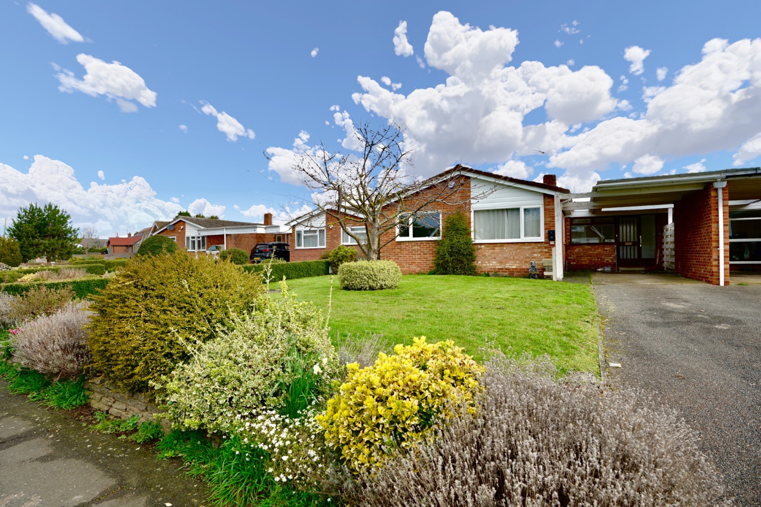 3 bed semi-detached bungalow for sale in Overcote Lane, St. Ives - Property Image 1