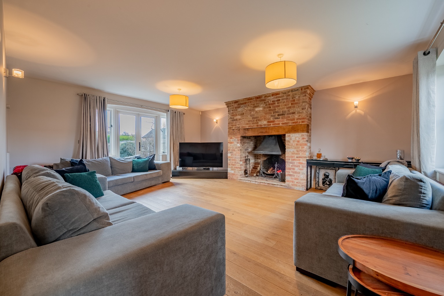 6 bed detached house for sale in Ermine Street, Huntingdon  - Property Image 3