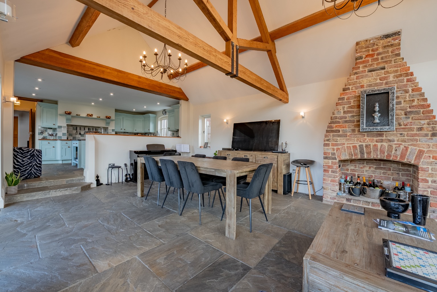 6 bed detached house for sale in Ermine Street, Huntingdon  - Property Image 2