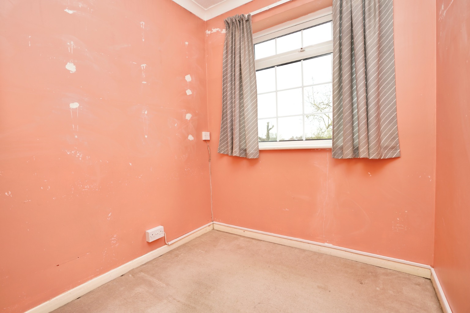 3 bed detached house for sale in The Trundle, Huntingdon 8