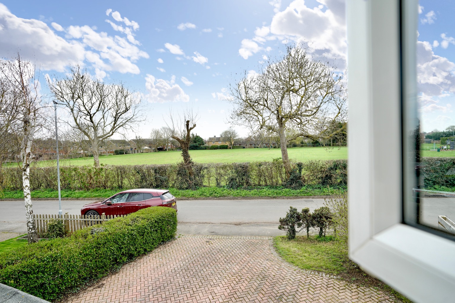 3 bed detached house for sale in The Trundle, Huntingdon  - Property Image 12