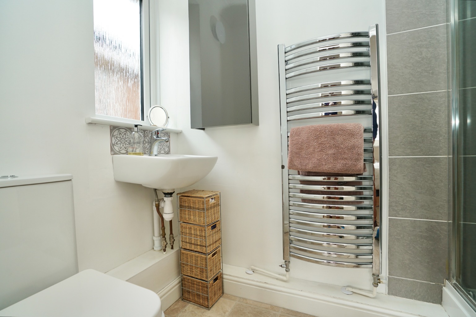 4 bed detached house for sale in The Sycamores, Huntingdon 8