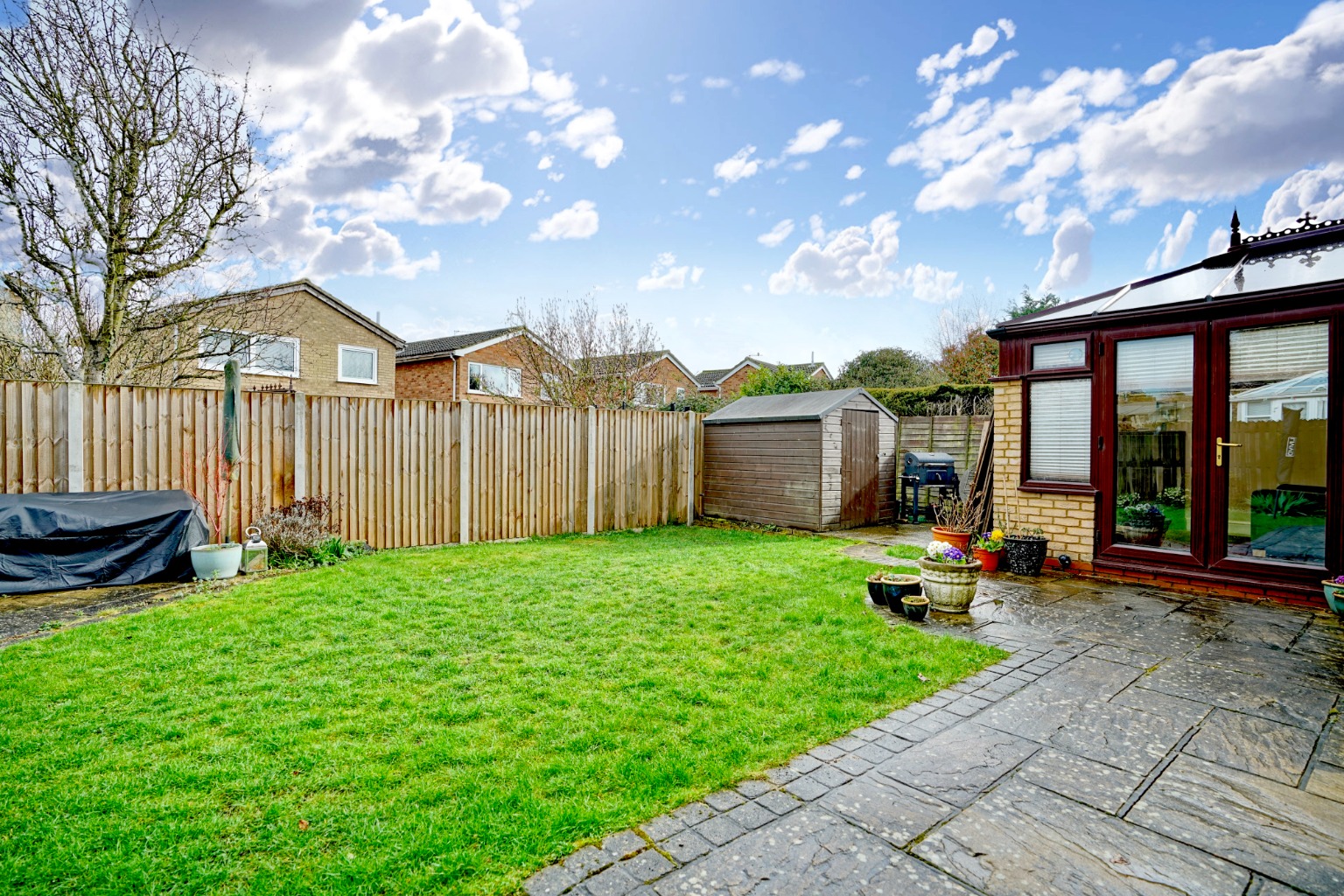 4 bed detached house for sale in The Sycamores, Huntingdon 13