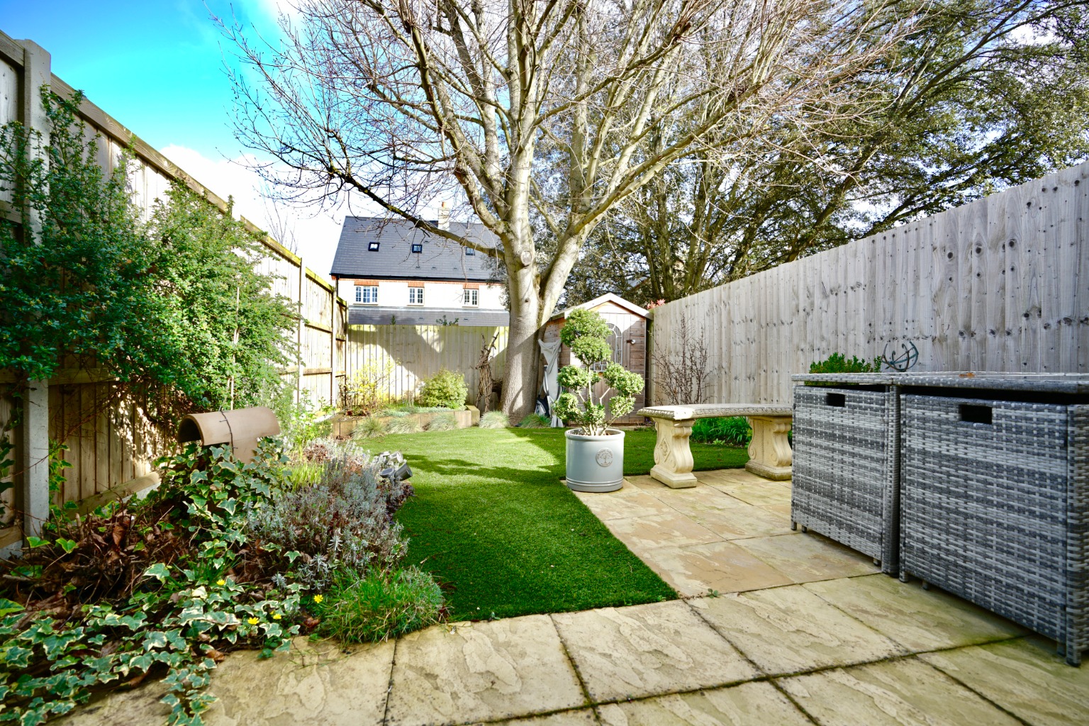 2 bed end of terrace house for sale in Stocker Close, Huntingdon  - Property Image 9