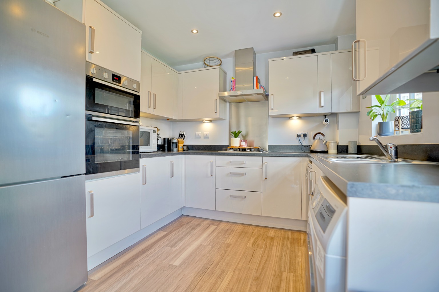 3 bed detached house for sale in Somning Close, Huntingdon  - Property Image 3