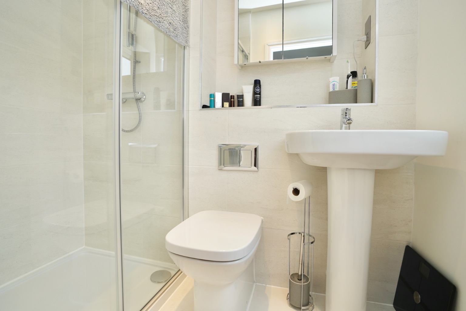 3 bed semi-detached house for sale in Hetley Close, Huntingdon 8