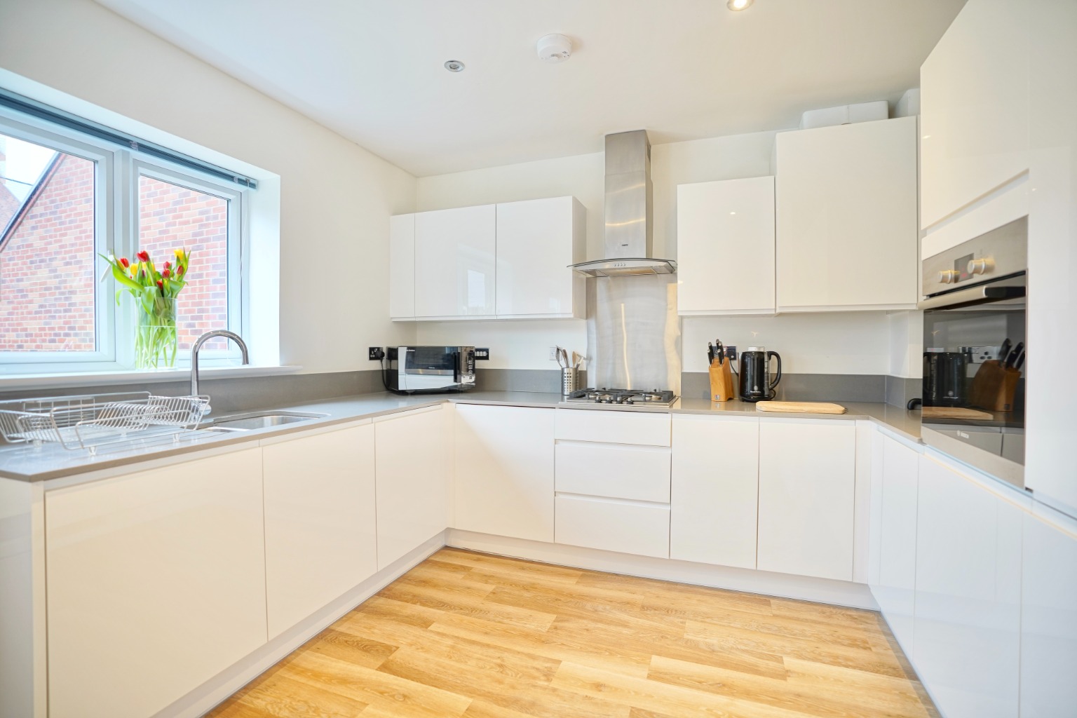 3 bed semi-detached house for sale in Hetley Close, Huntingdon  - Property Image 5