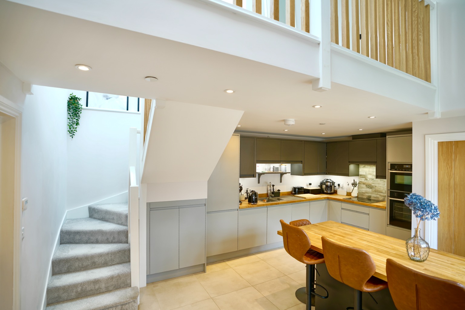 3 bed detached house for sale in High Street, Huntingdon 4