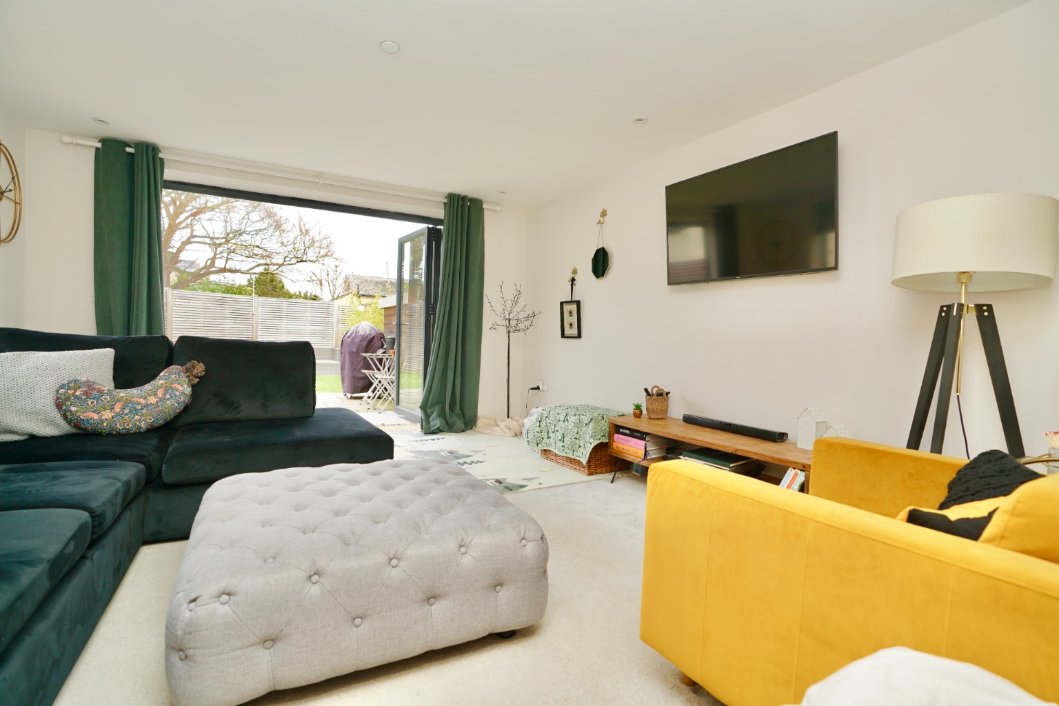 3 bed detached house for sale in High Street, Huntingdon  - Property Image 3
