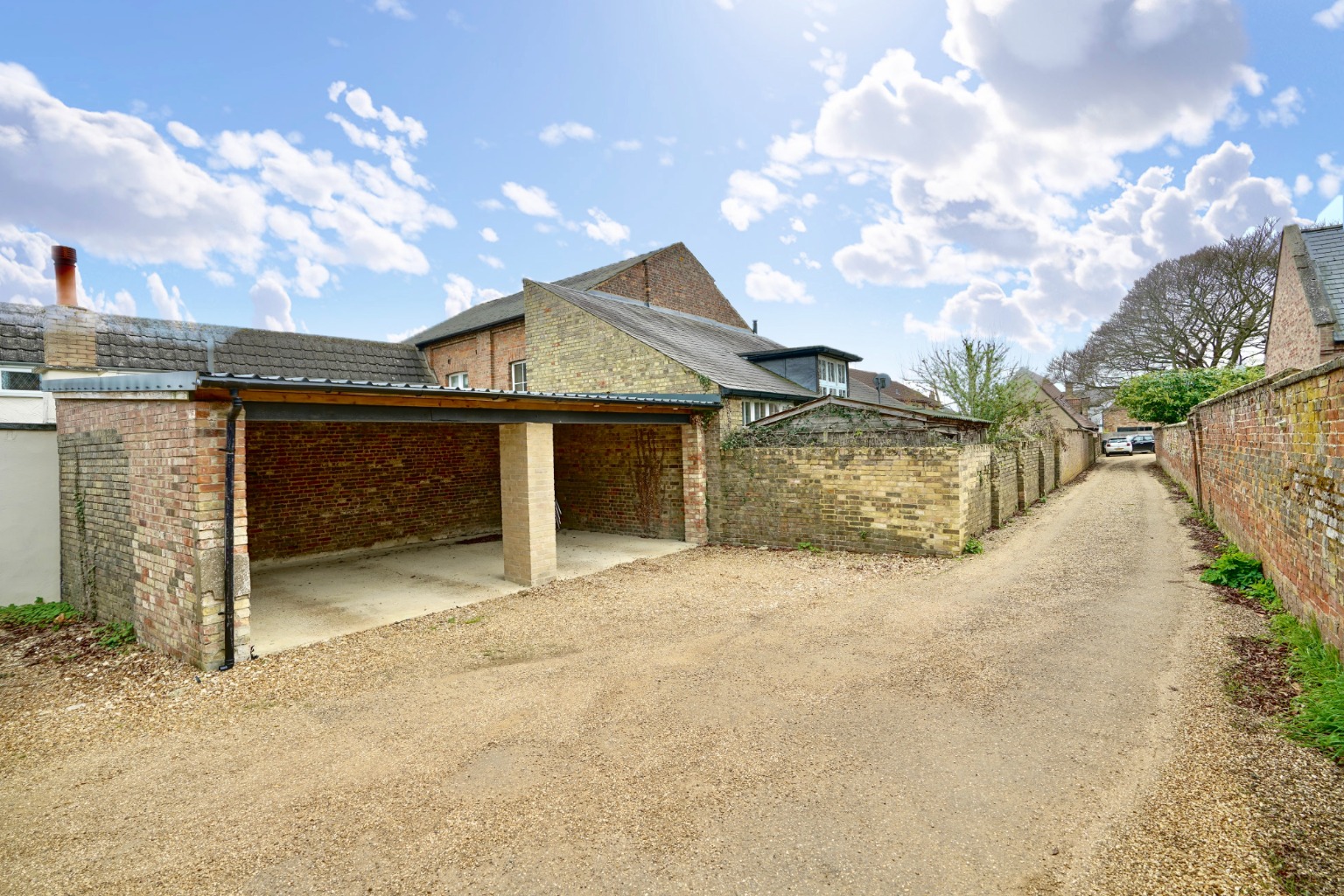 3 bed detached house for sale in High Street, Huntingdon  - Property Image 16