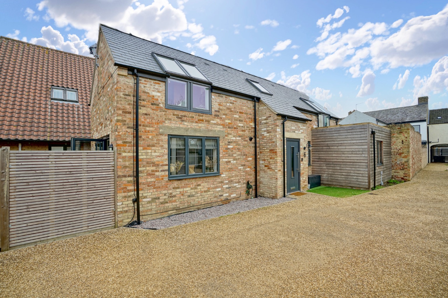 3 bed detached house for sale in High Street, Huntingdon  - Property Image 17