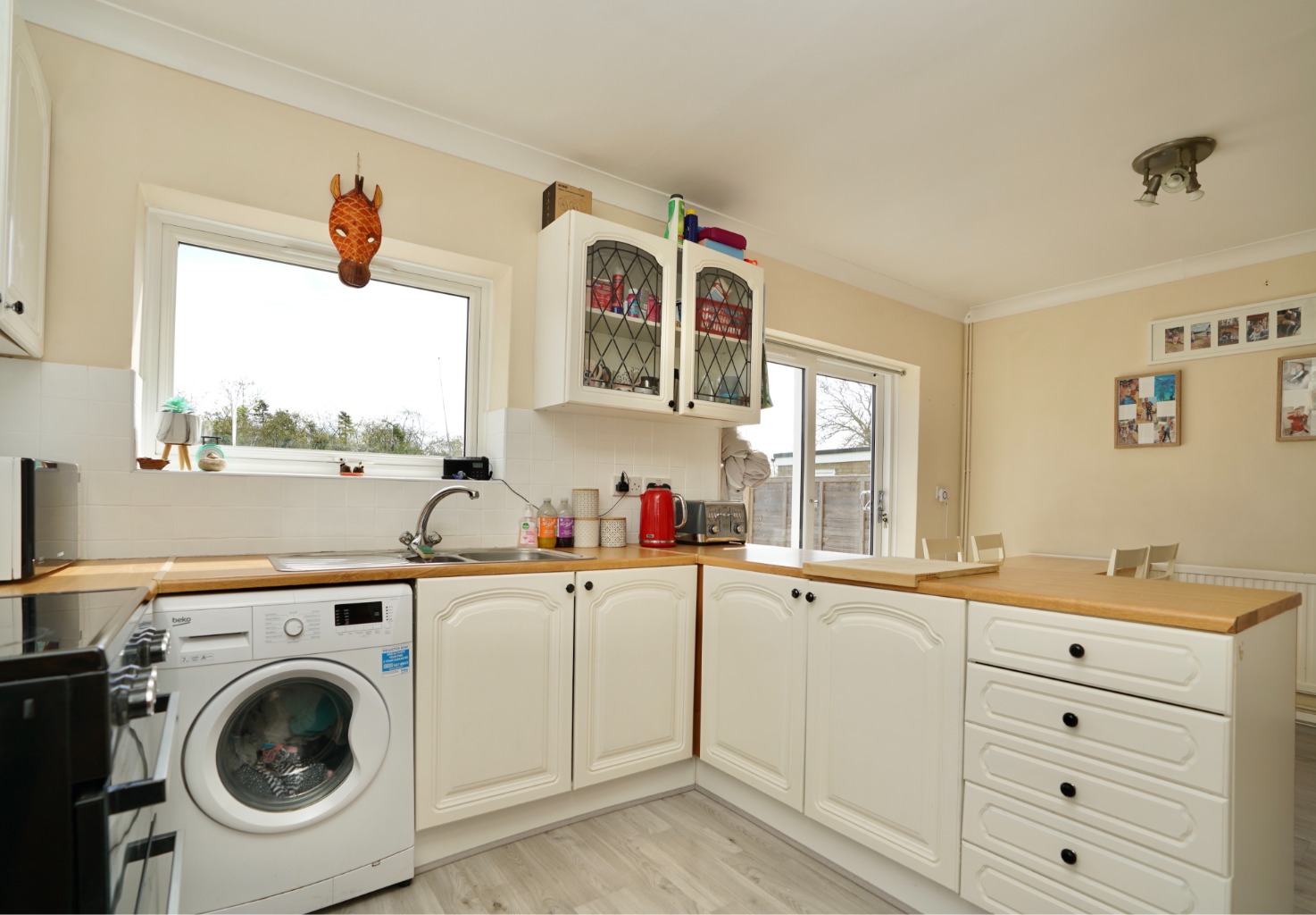 3 bed semi-detached house for sale in Park View, Huntingdon  - Property Image 4