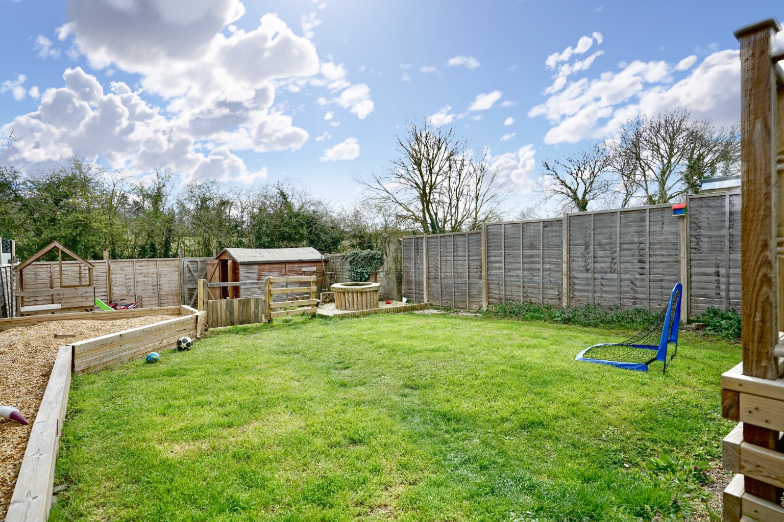 3 bed semi-detached house for sale in Park View, Huntingdon  - Property Image 10