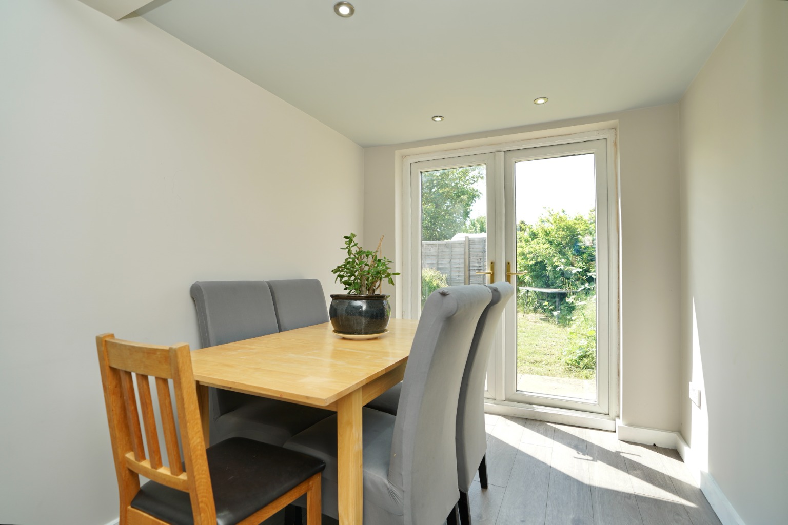 3 bed semi-detached bungalow for sale in Elm Drive, St. Ives  - Property Image 6