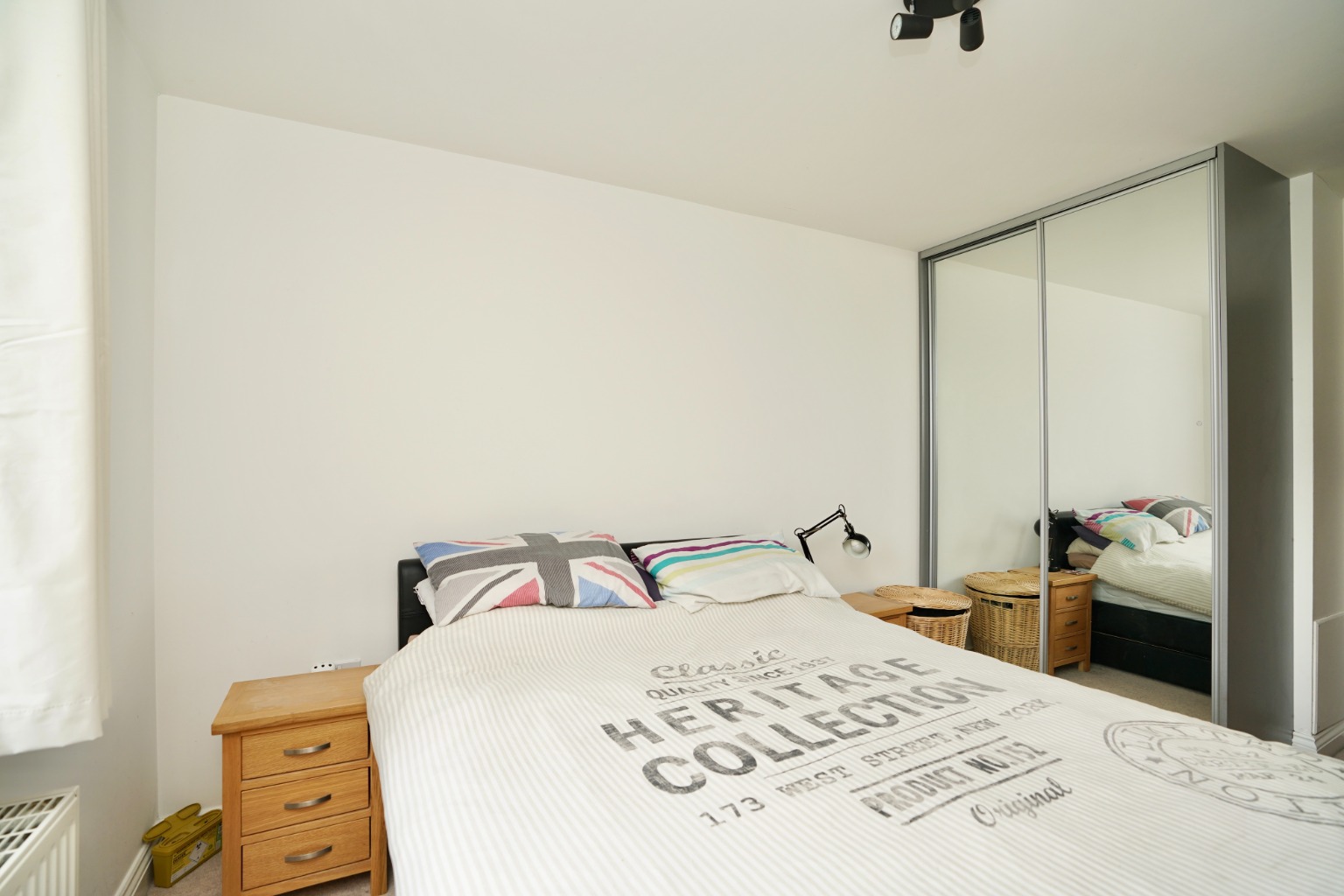 2 bed flat for sale in Leas Close, St. Ives  - Property Image 5