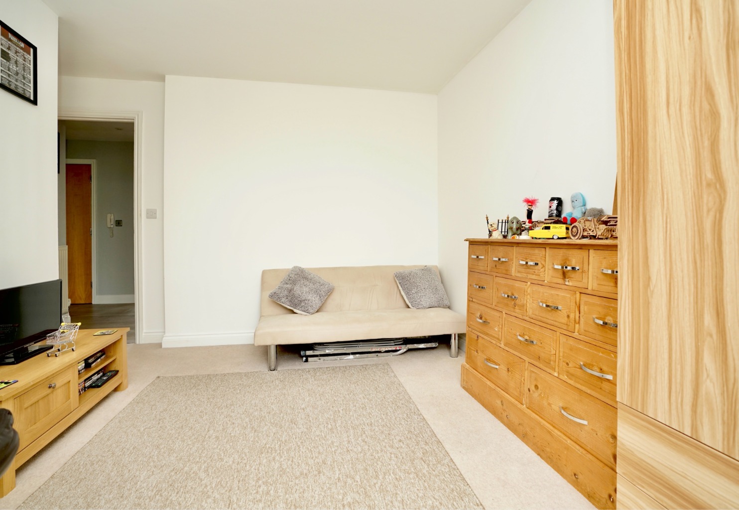 2 bed flat for sale in Leas Close, St. Ives  - Property Image 12