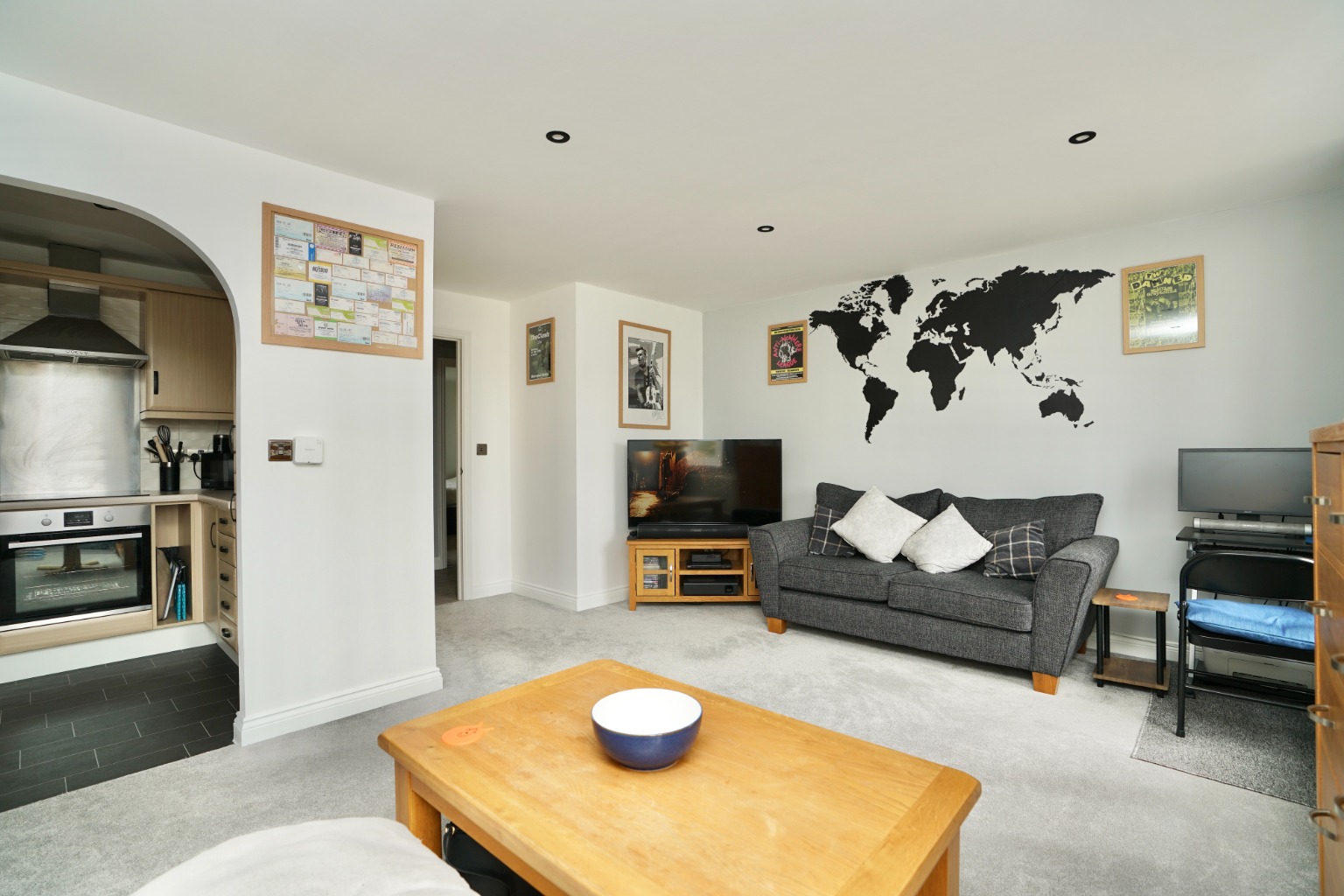 2 bed flat for sale in Leas Close, St. Ives  - Property Image 9